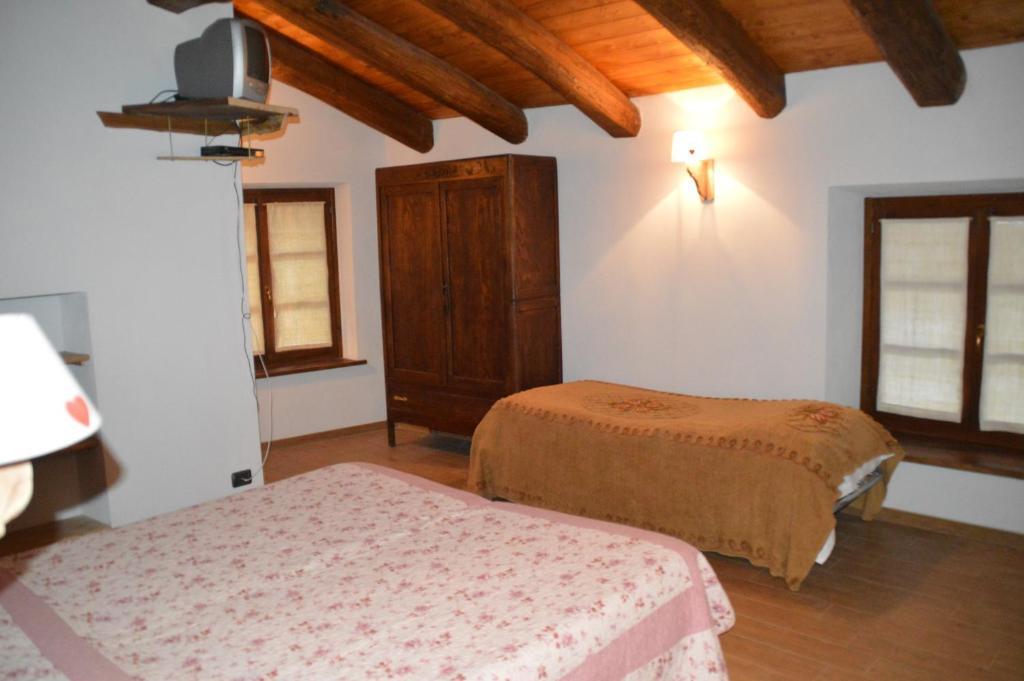 Agriturismo La Meridiana フラボーザ・ソッターナ 部屋 写真